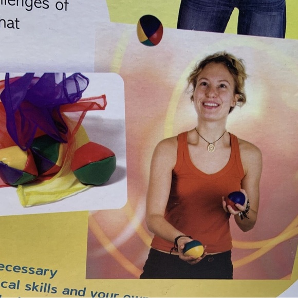 Juggling Book & Kit Beginners Learning Toy Ages 8 - Picture 5 of 6